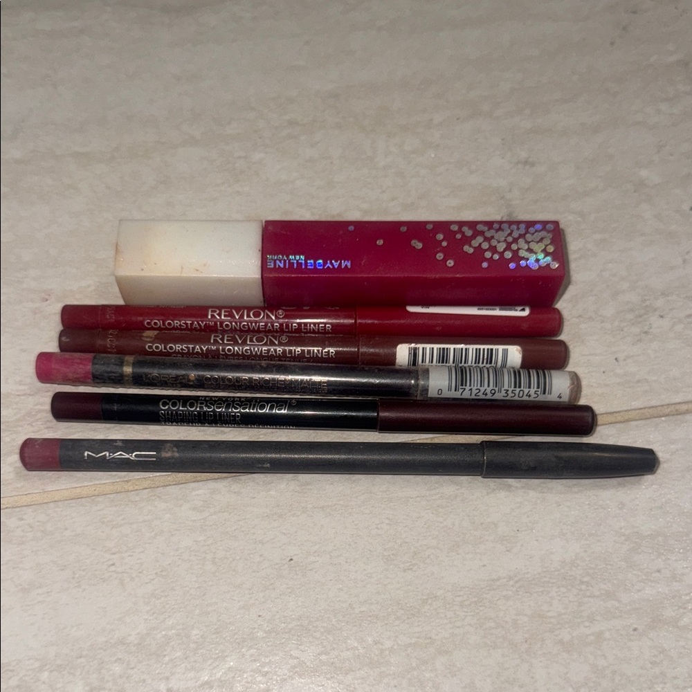 Revlon Lip Liners Bundle in Pink, Berry, and Deep Red Tones